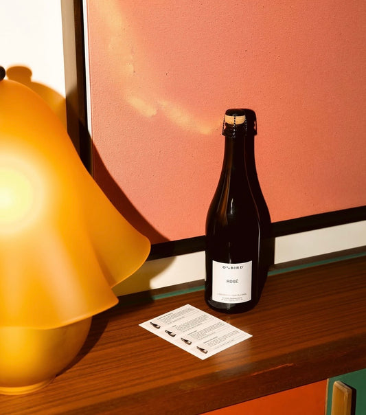 Oddbird Sparkling Rosé 0% – elegantiškas nealkoholinis putojantis gėrimas šventėms