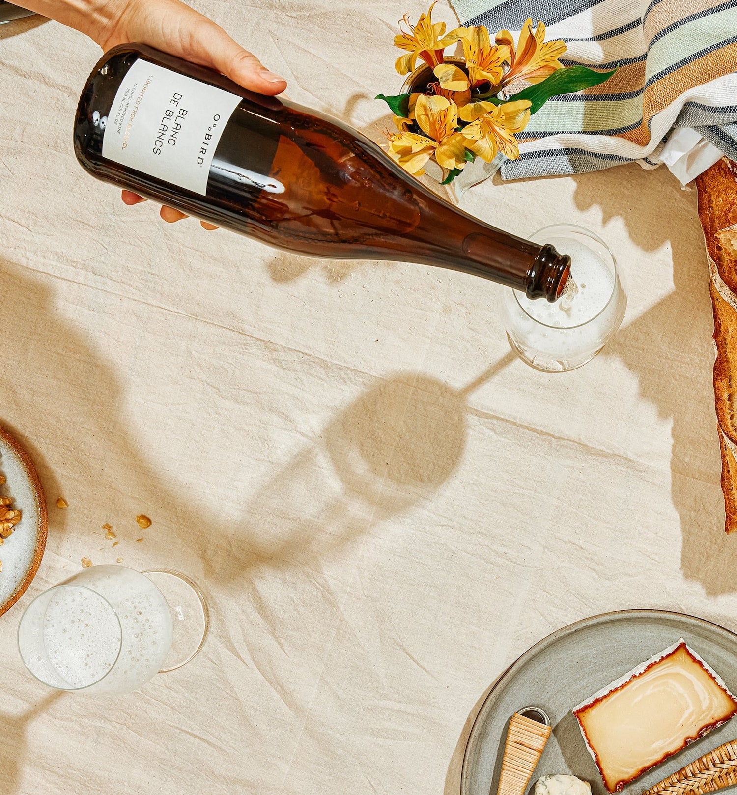 Oddbird Blanc de Blancs 0% – elegantiškas nealkoholinis putojantis vynas šventėms